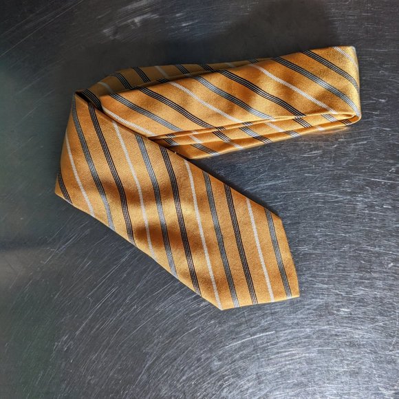 🔥 Amazing Vintage Guy LAROCHE Yellow Tie. Retro Yellow Striped Tie🔥 - Picture 2 of 9